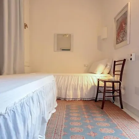 Ada Villa